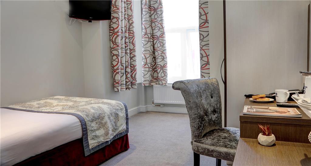 Western Chiswick Palace &
